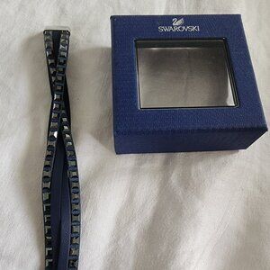 SWAROVSKI CELEB BRACELET WITH SQUARE CRYSTAL NAVY LEATHER STRAPS